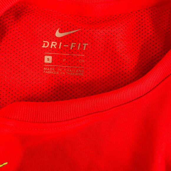 Nike Women's Dri-Fit Academy 21 Training T-Shirt New with tags Size Small - Picture 8 of 9